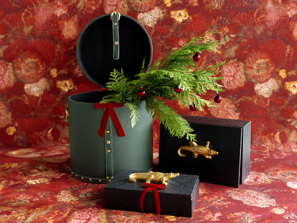 Geschenke verpacken.