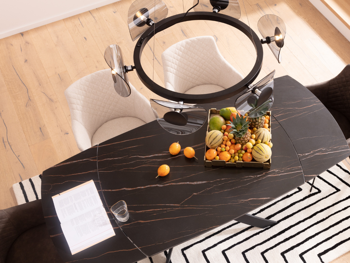 Tische mit Funktion.