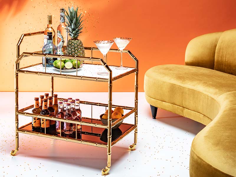 Servierwagen mit Rollen aus Edelstahl oder in Gold