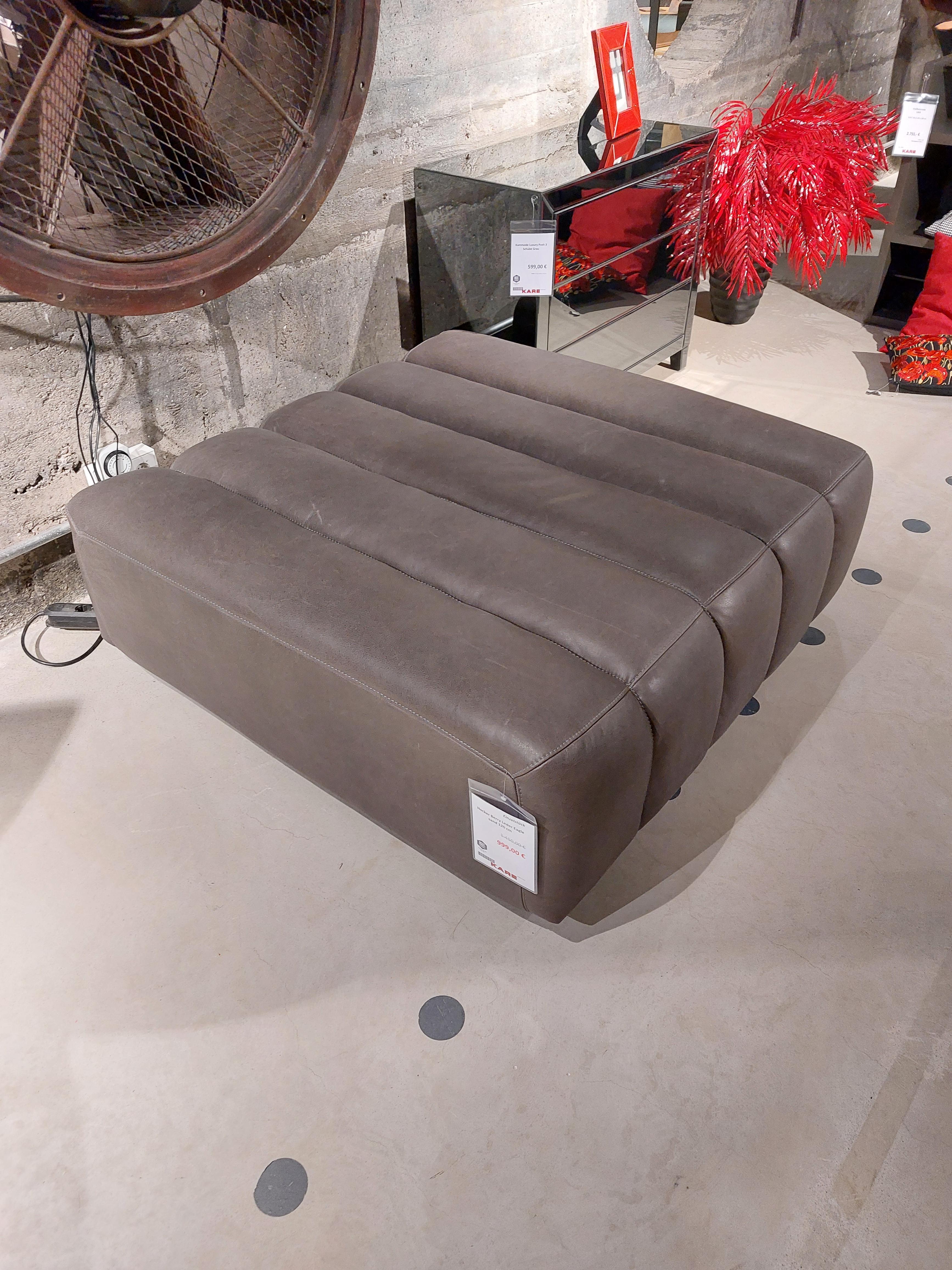 Designwerk Hocker Berry Leder Eagle - Einzelstück – Grafik-1.