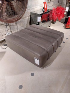 Designwerk Hocker Berry Leder Eagle – Grafik-1.