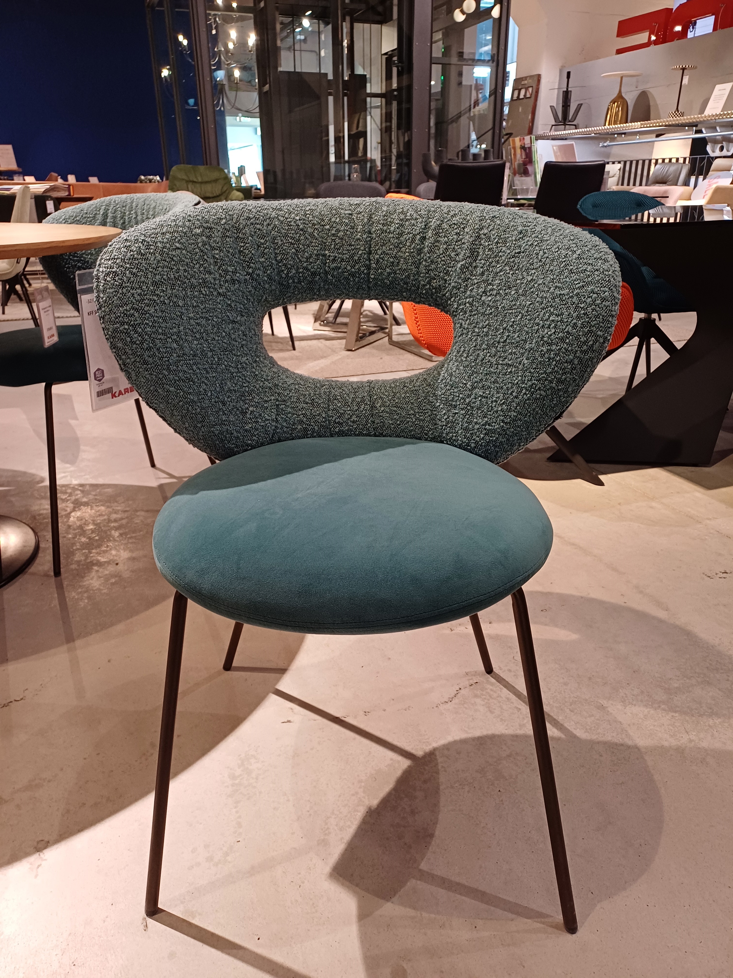 KFF Stuhl Alice – Grafik-1.